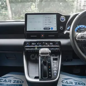 Toyota Voxy Hybrid S-Z 2WD 7-Seater 2022 Pearl