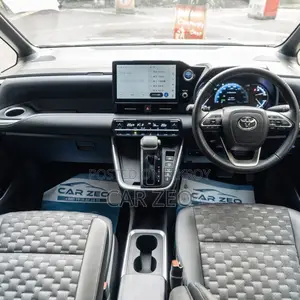 Toyota Voxy Hybrid S-Z 2WD 7-Seater 2022 Pearl