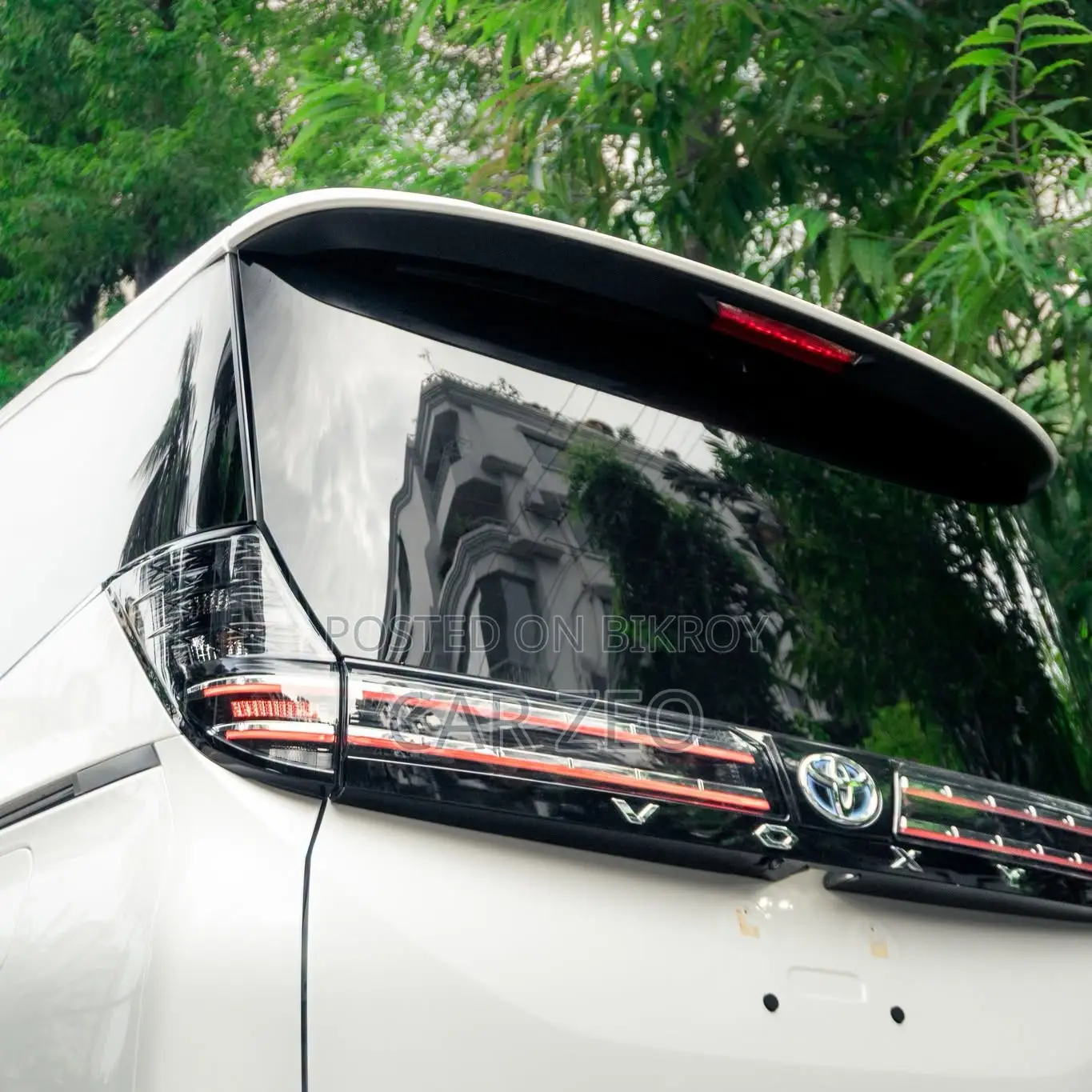 Toyota Voxy Hybrid S-Z 2WD 7-Seater 2022 Pearl