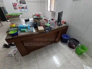 ডিরেক্টর টেবিল