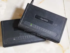 Zyxel ES- 8-Port Network Switch