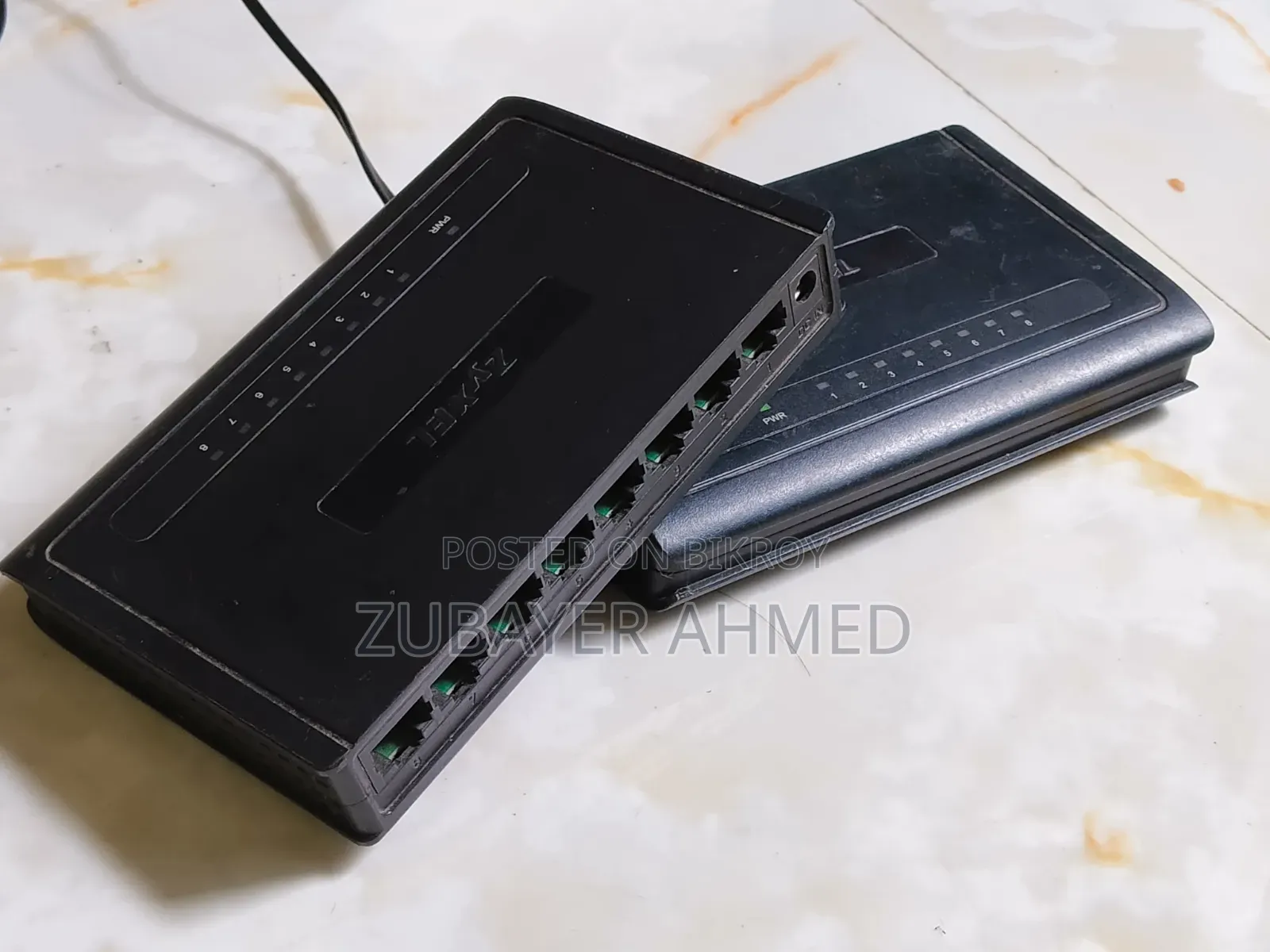 Zyxel ES- 8-Port Network Switch