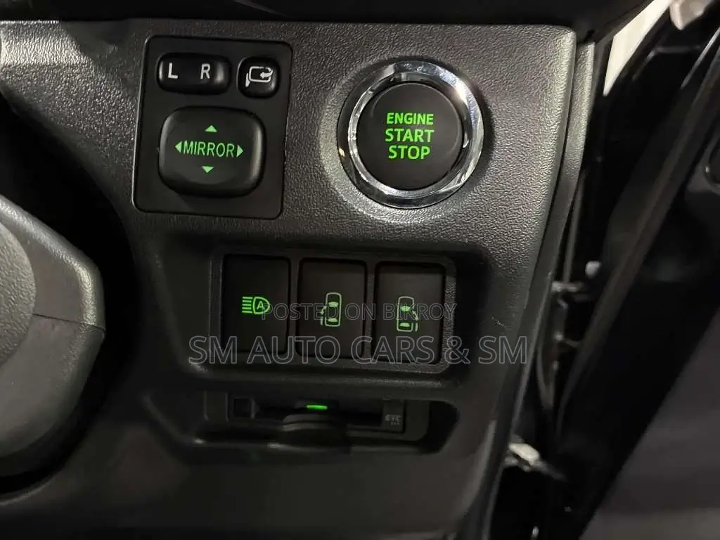 Toyota HiAce 2023 Black