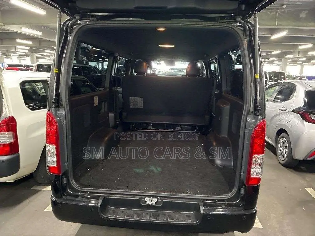 Toyota HiAce 2023 Black