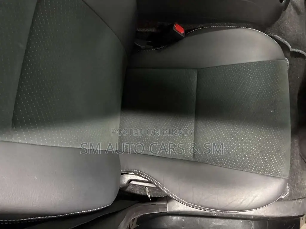 Toyota HiAce 2023 Black