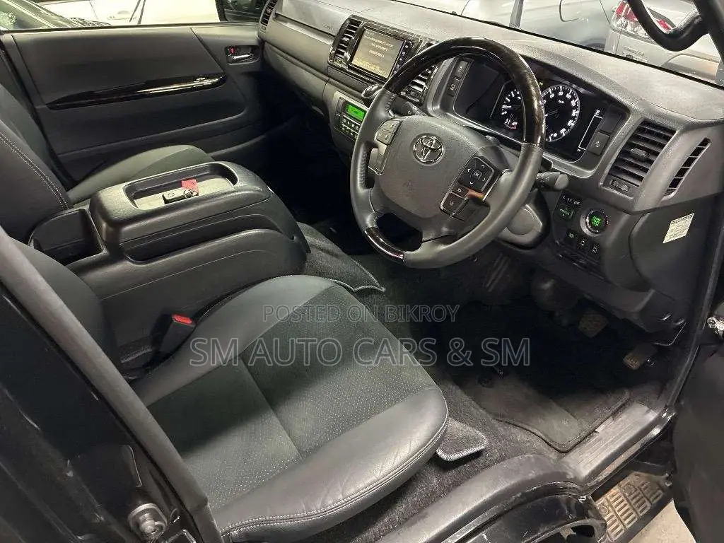 Toyota HiAce 2023 Black
