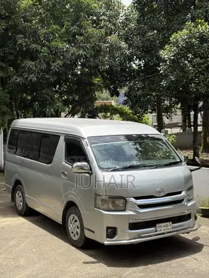 Toyota HiAce 2005 Silver