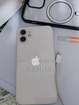 অ্যাপল আইফোন ১২ ৬৪ জিবি হোয়াইট