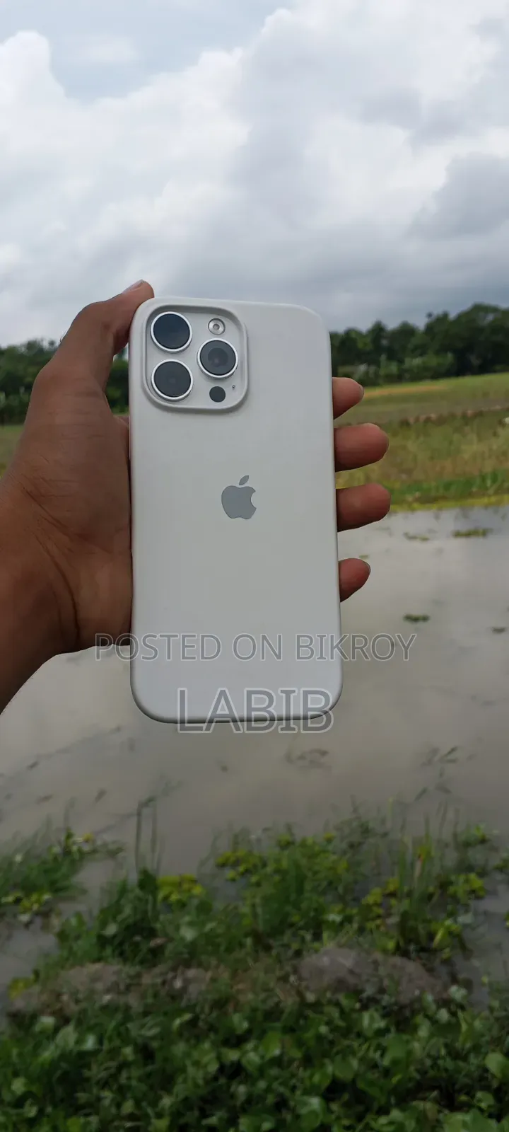 অ্যাপল আইফোন ১৬ প্রো ম্যাক্স ১ টিবি সাদা
