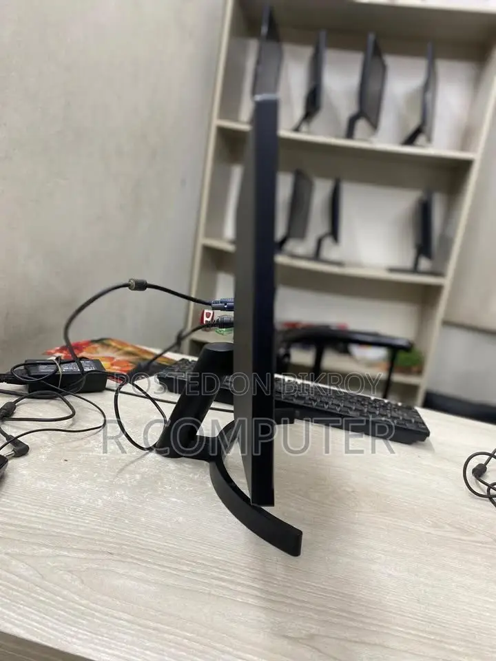 LG 22" Monitor, Resolution (1280X1024)
