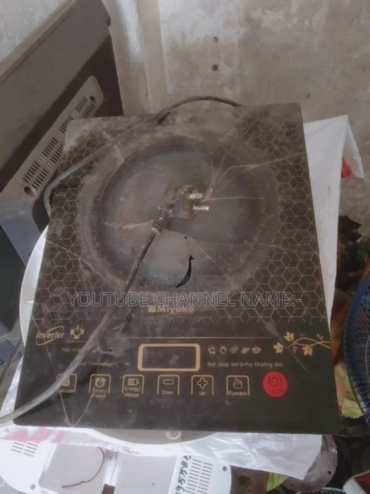 Electric Oven/Stove.