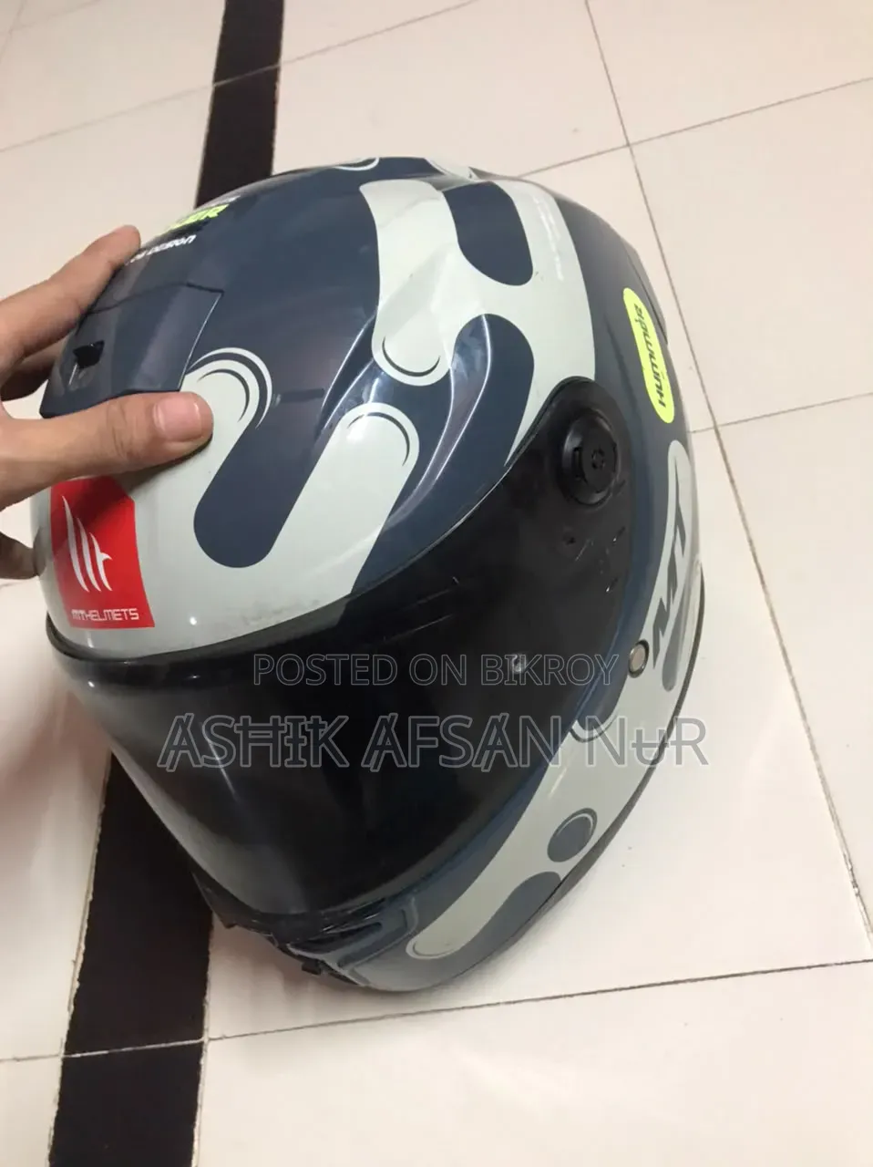 হেলমেট বিক্রি করা হবে