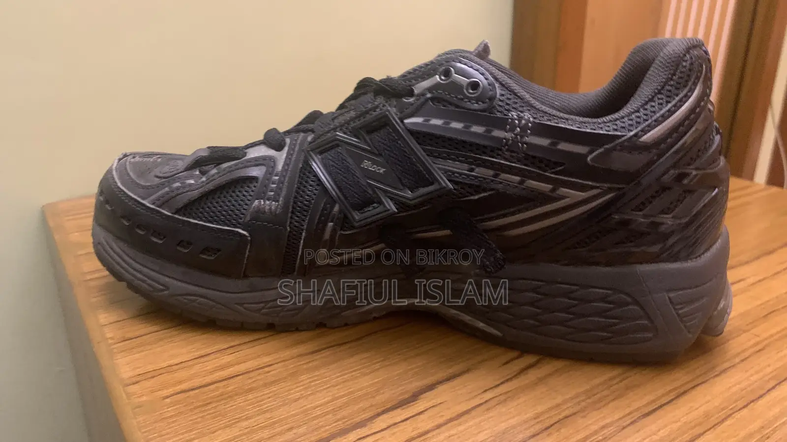 1906r-Inspired Running Shoe