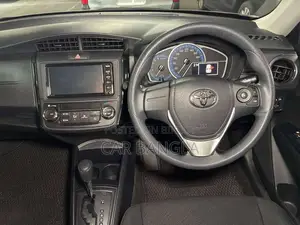 টয়োটা অ্যাক্সিও ২০২১ ব্রাউন