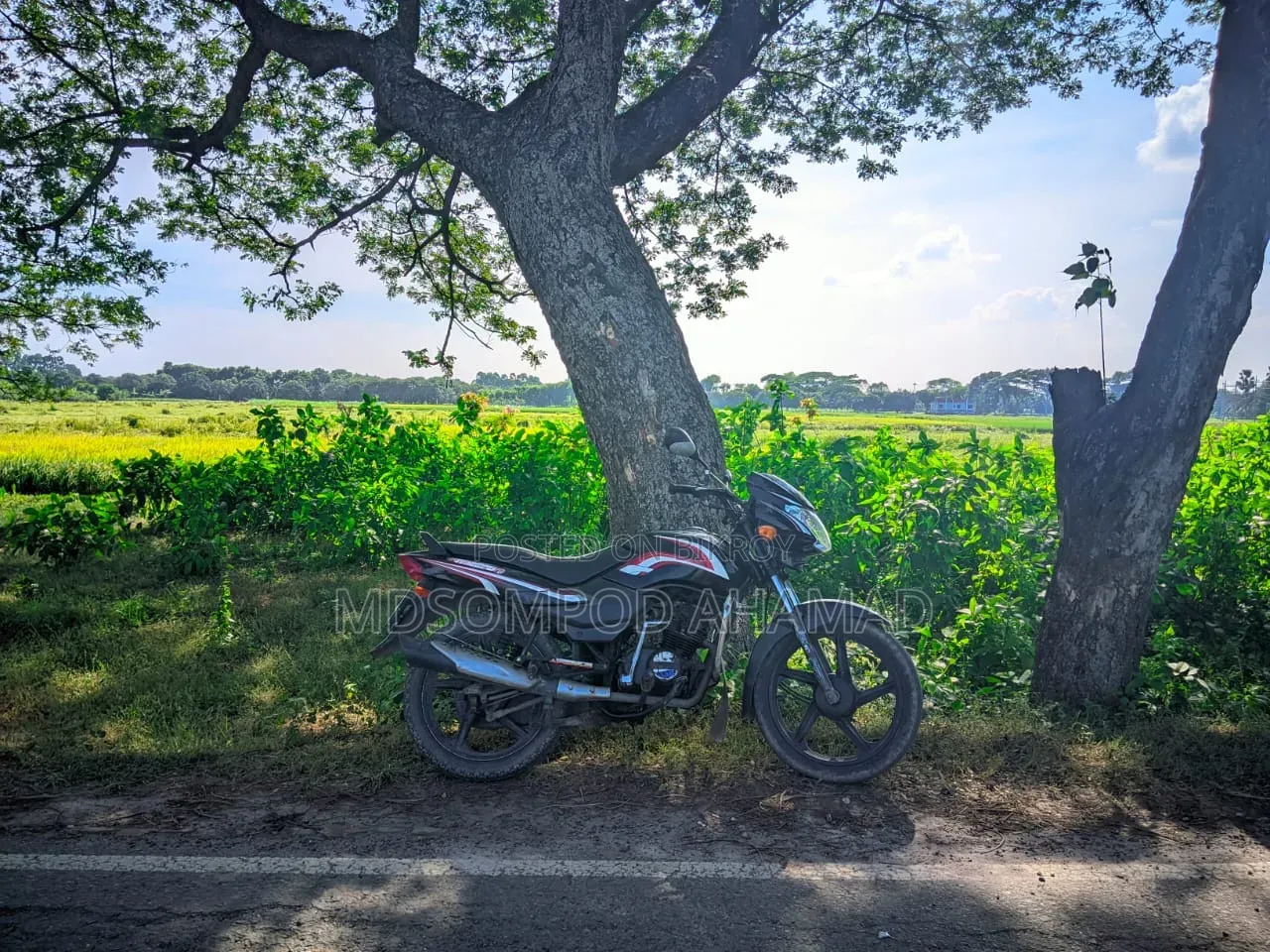 টিভিএস মেট্রো ২০১৩ কালো