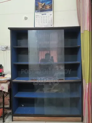 উডেন গ্লাস শোকেস