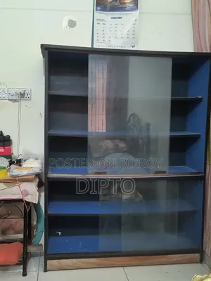 উডেন গ্লাস শোকেস