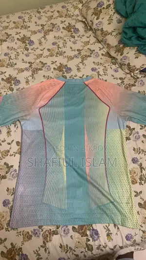 এফসি বার্সেলোনা কনসেপ্ট কিট এবং একটি এসিড ওয়াশড বার্সা এক্স ক্যাকটাস জ্যাক টি