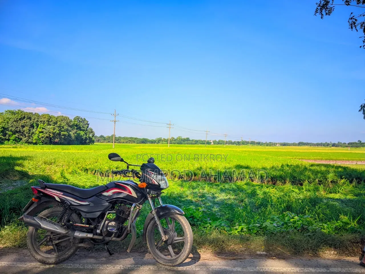 টিভিএস মেট্রো ২০১৩ কালো