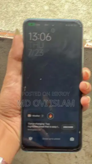 রিয়েলমি ১০ ৬৪ জিবি গ্রিন