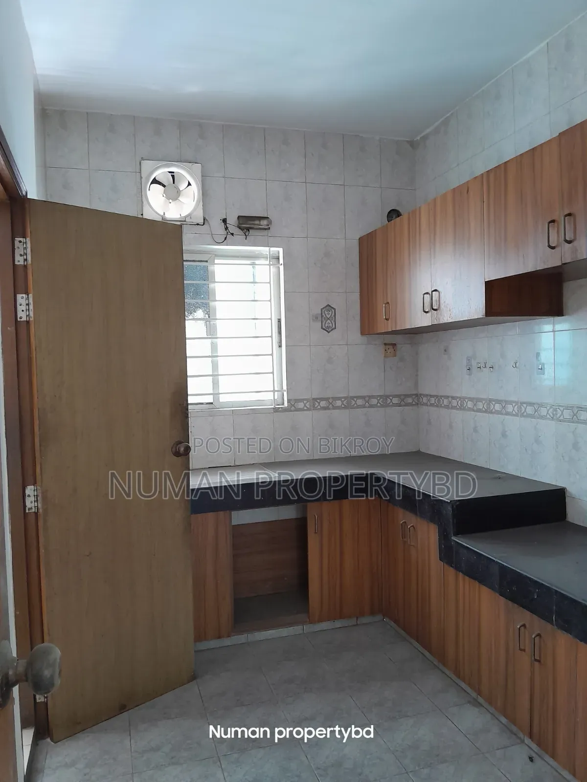 3 Bedroom Apartment in Numan Property Bd, Basundhara for Rent