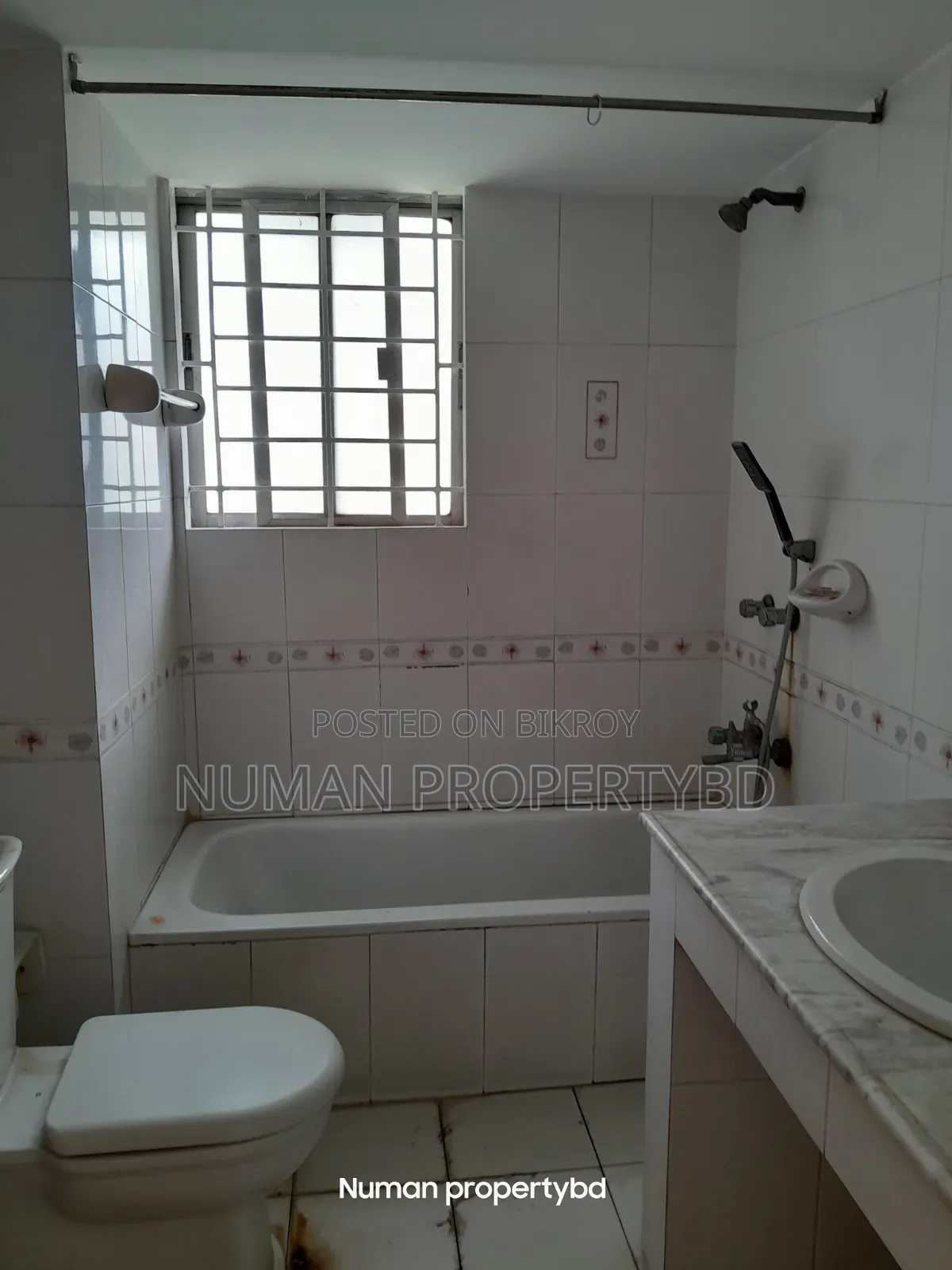 3 Bedroom Apartment in Numan Property Bd, Basundhara for Rent