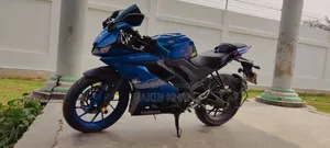 ইয়ামাহা আর১৫ ভি৩ ২০২০ নীল