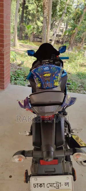 ইয়ামাহা আর১৫ ভি৩ ২০২০ নীল