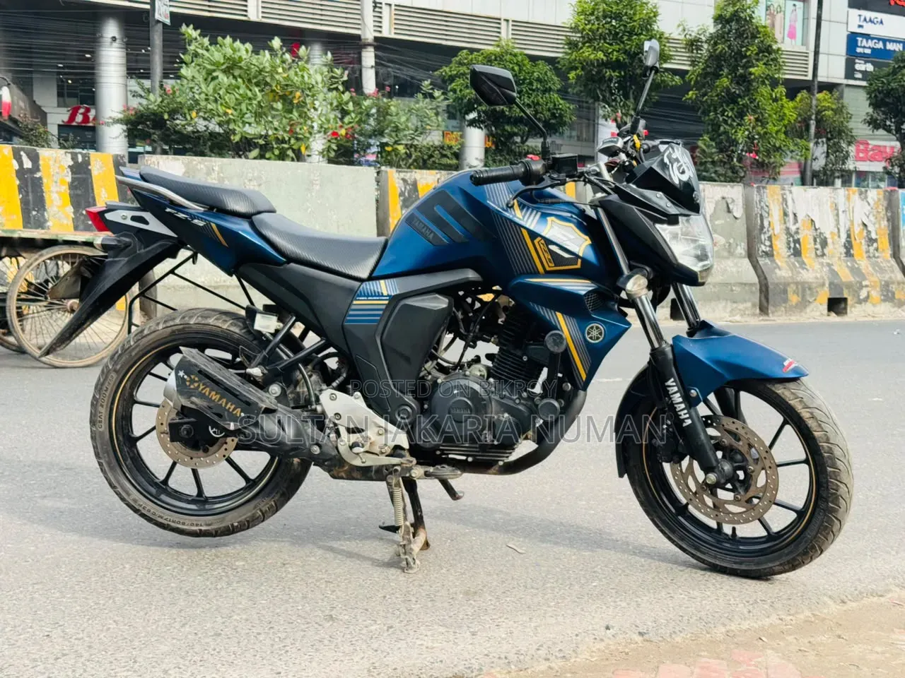 ইয়ামাহা এফজেড ২০২৩ নীল