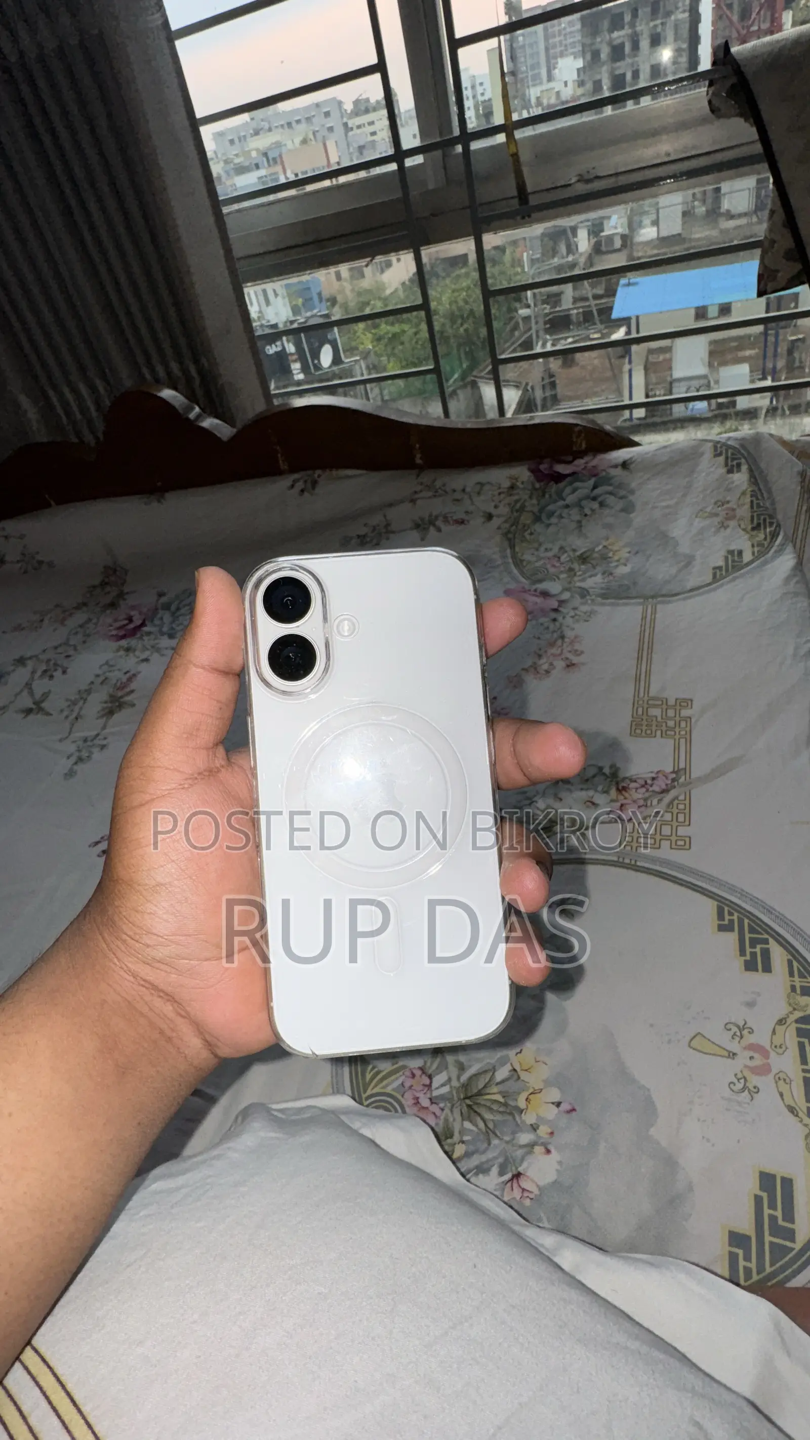 অ্যাপল আইফোন ১৭ ২৫৬ জিবি হোয়াইট