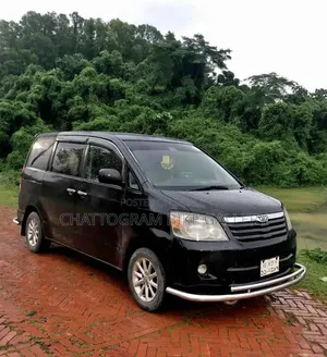 Toyota Noah 2004 Black