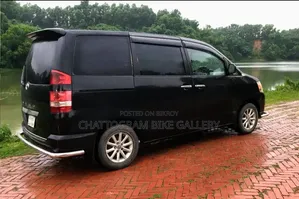 Toyota Noah 2004 Black