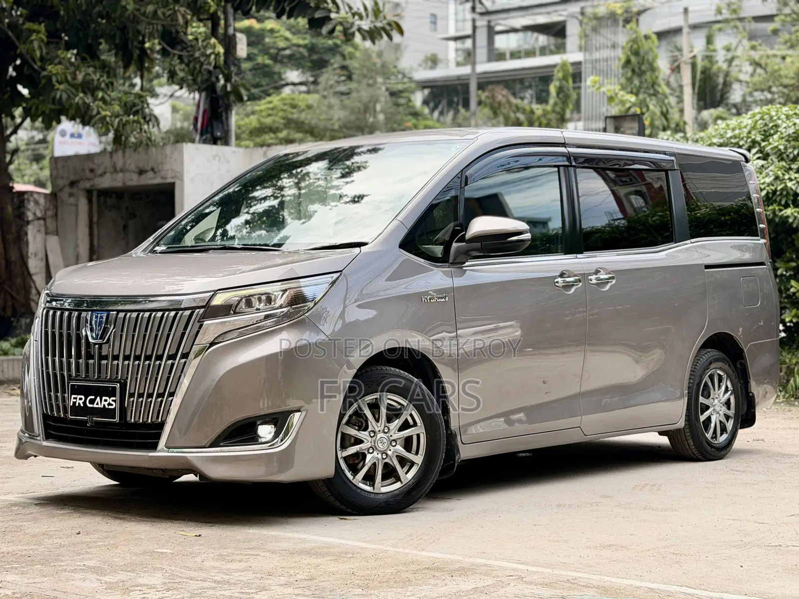 Toyota Esquire 1.8 Front-Wheel Drive Hybrid (7 Seater) 2018 Brown