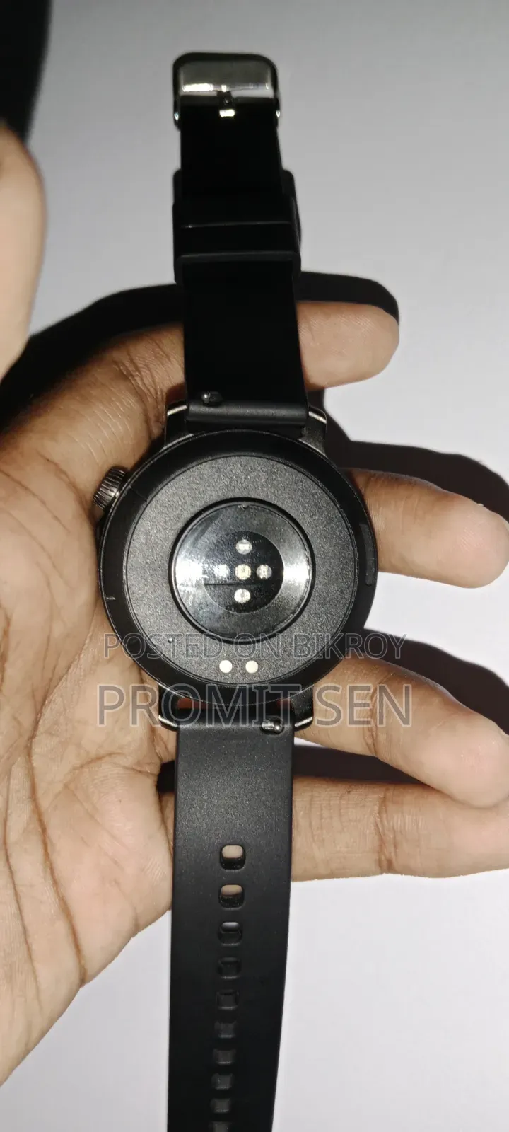 কেএফআই স্মার্ট ওয়াচ (১ মাস ব্যবহৃত, বক্স + চার্জার + বিল)