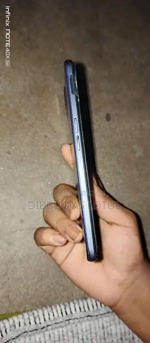 অপো এফ১৭ ১২৮ জিবি কালো