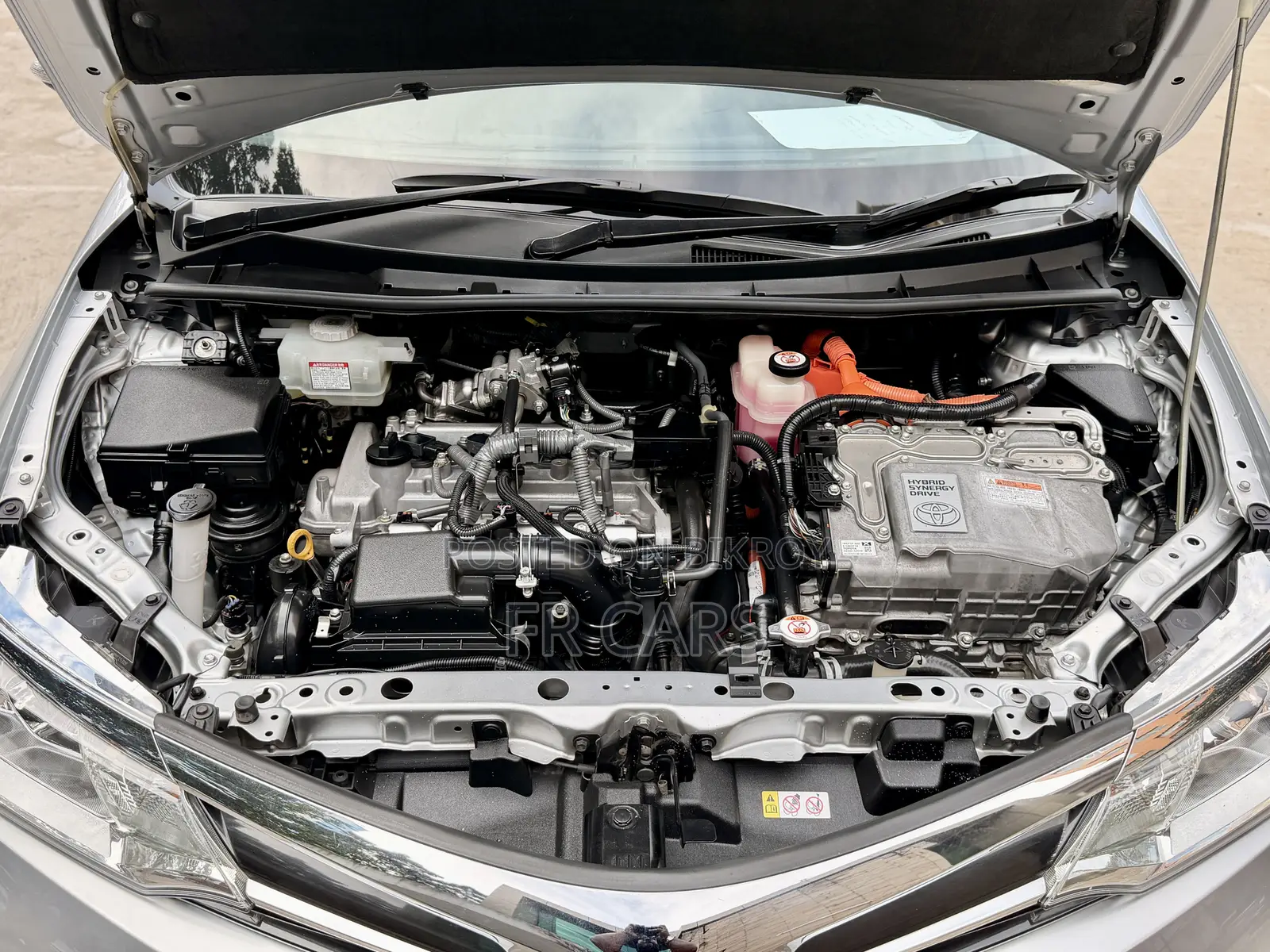 Toyota Corolla Fielder 1.5 Hybrid FWD 2019 Silver