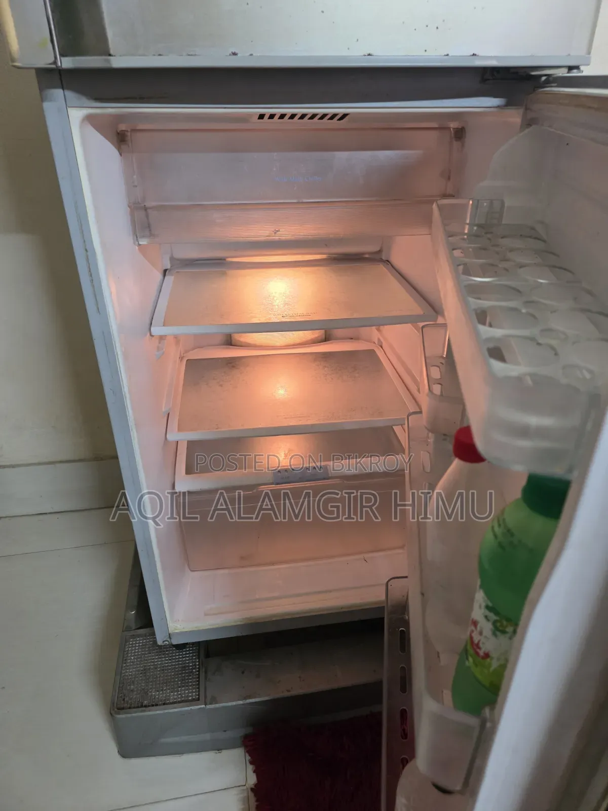 Hitachi Fridge.
