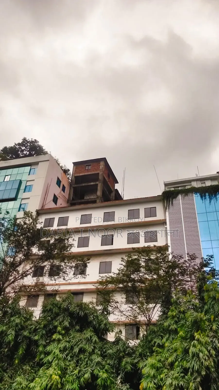 মতিঝিল দৈনিক বাংলার মোড়ে সাড়ে তিন কাঠা জমিতে সাত তলা বাড়ী বিক্রি