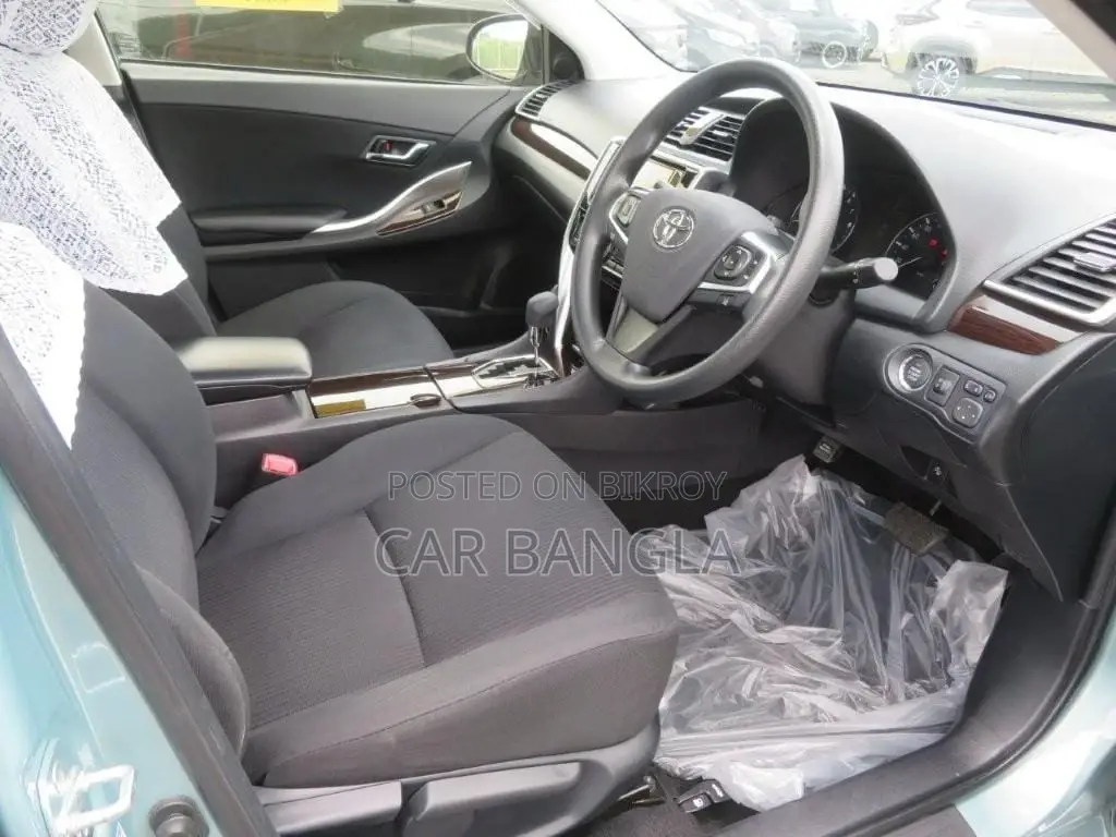 Toyota Premio 2021 Green