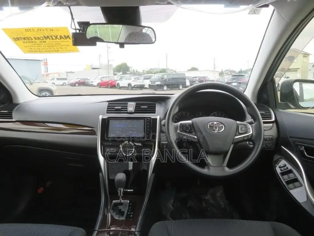 Toyota Premio 2021 Green