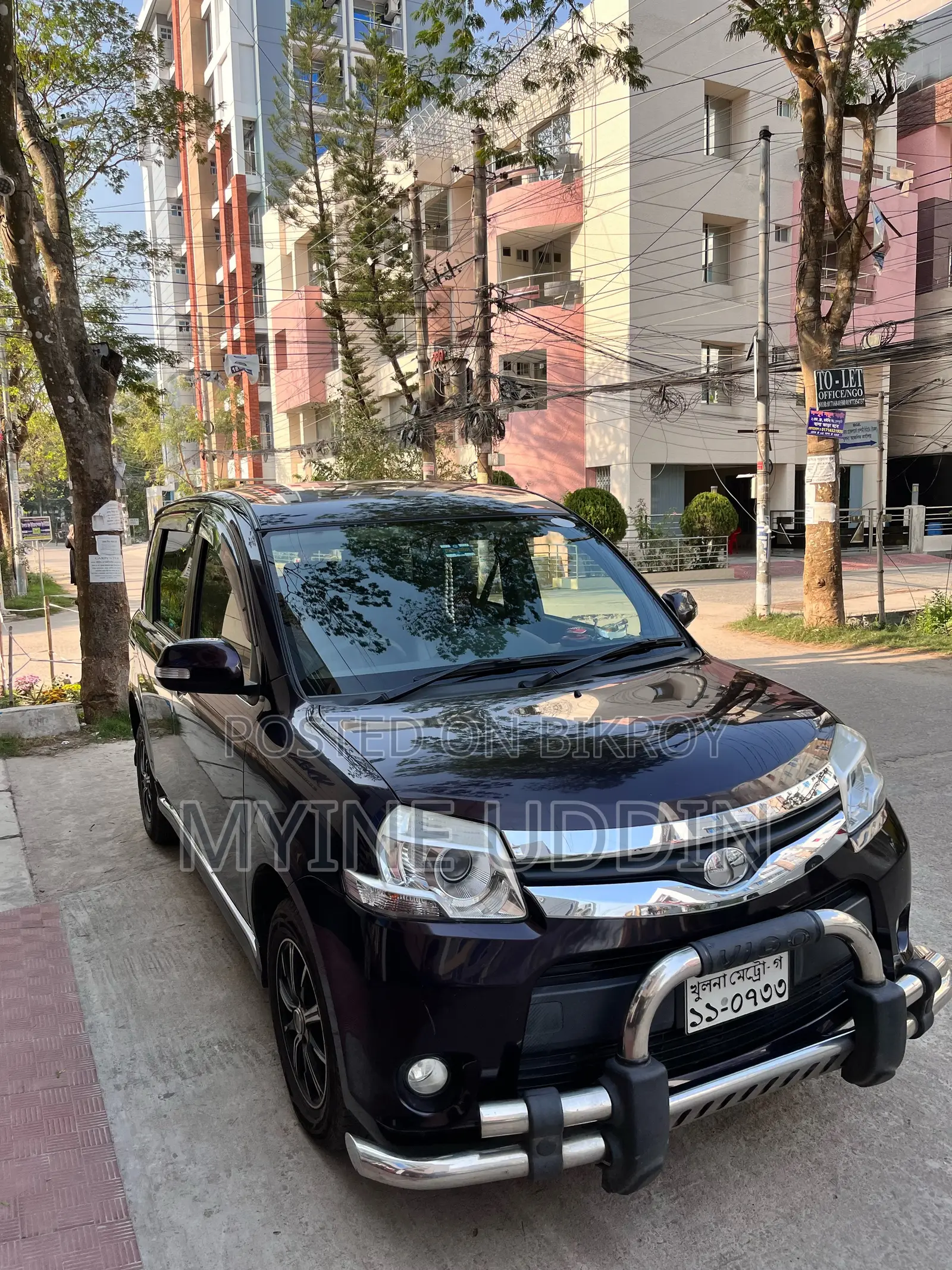 Toyota Sienta 2014 Maroon
