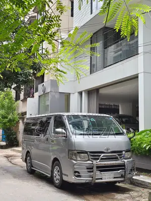 Toyota Noah 2011 Silver