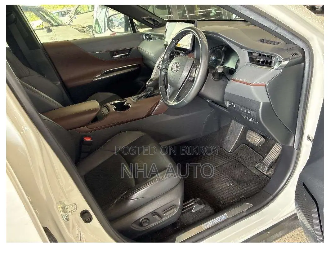 Toyota Harrier 2021 Pearl