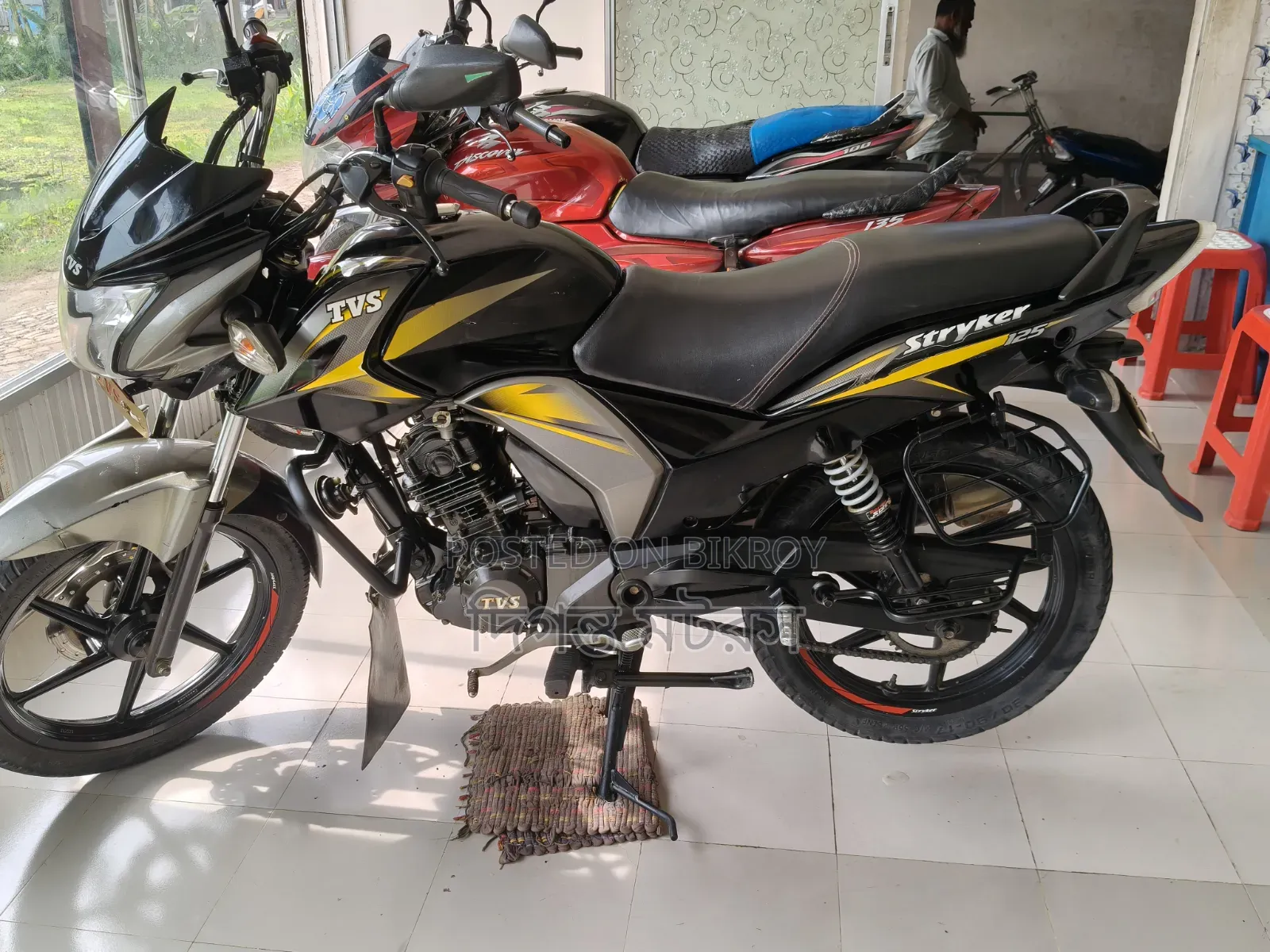 TVS Stryker 125 2021 Orange