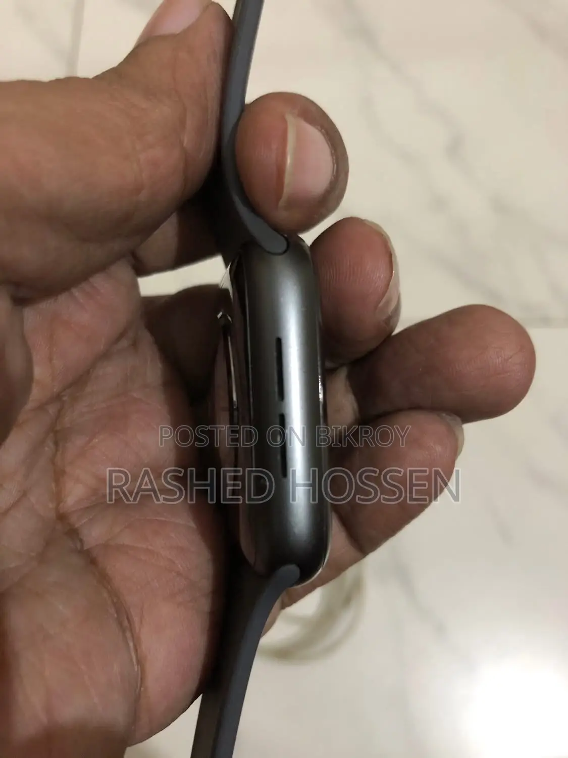 অ্যাপল ওয়াচ এস৫ ৪৪মিমি জিপিএস