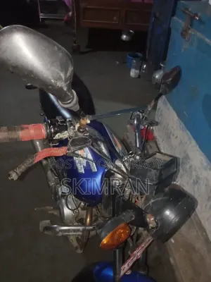 Bajaj Boxer 100 2016