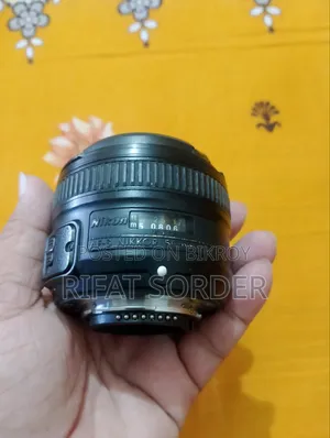 Nikon D5300 DSLR Camera for Sale