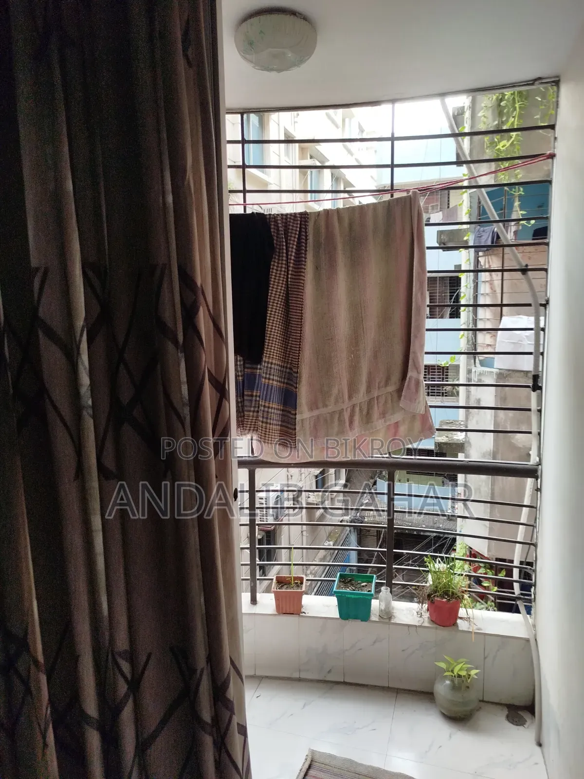 ধানমন্ডির ইকবাল লিলি গার্ডেনে ৩ বেডরুমের অ্যাপার্টমেন্ট বিক্রয়ের জন্য