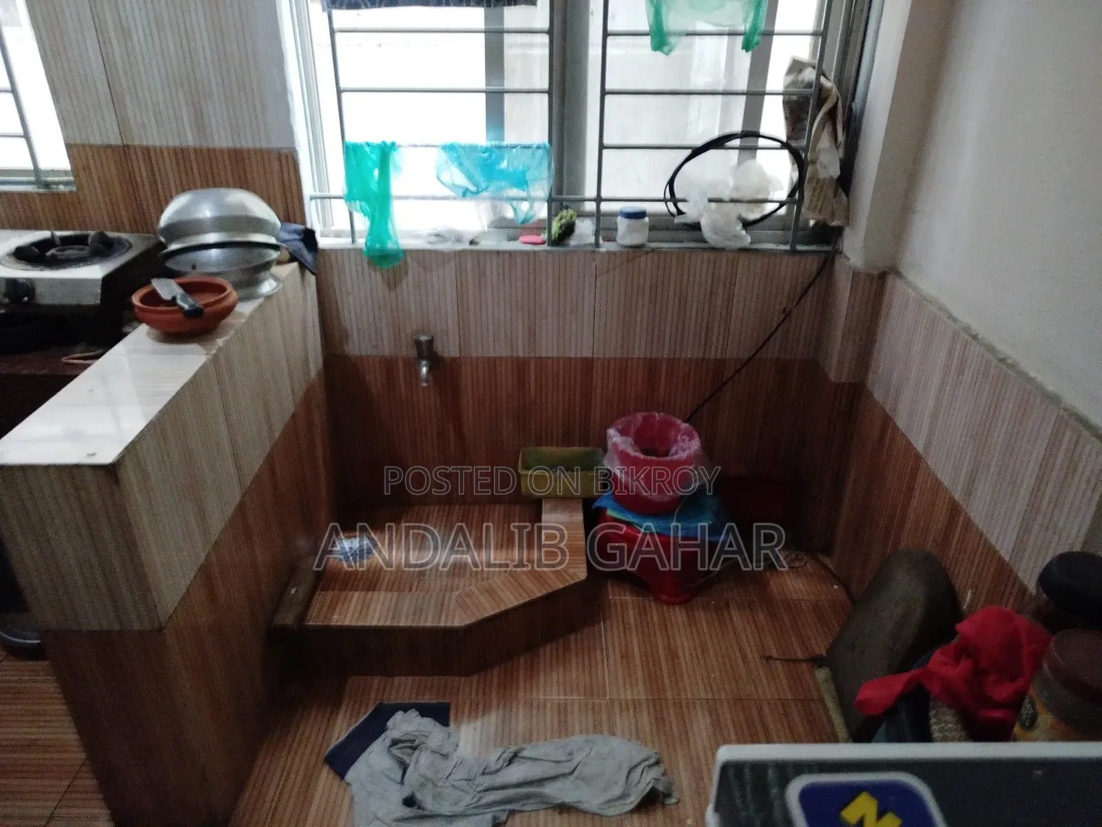 ধানমন্ডির ইকবাল লিলি গার্ডেনে ৩ বেডরুমের অ্যাপার্টমেন্ট বিক্রয়ের জন্য