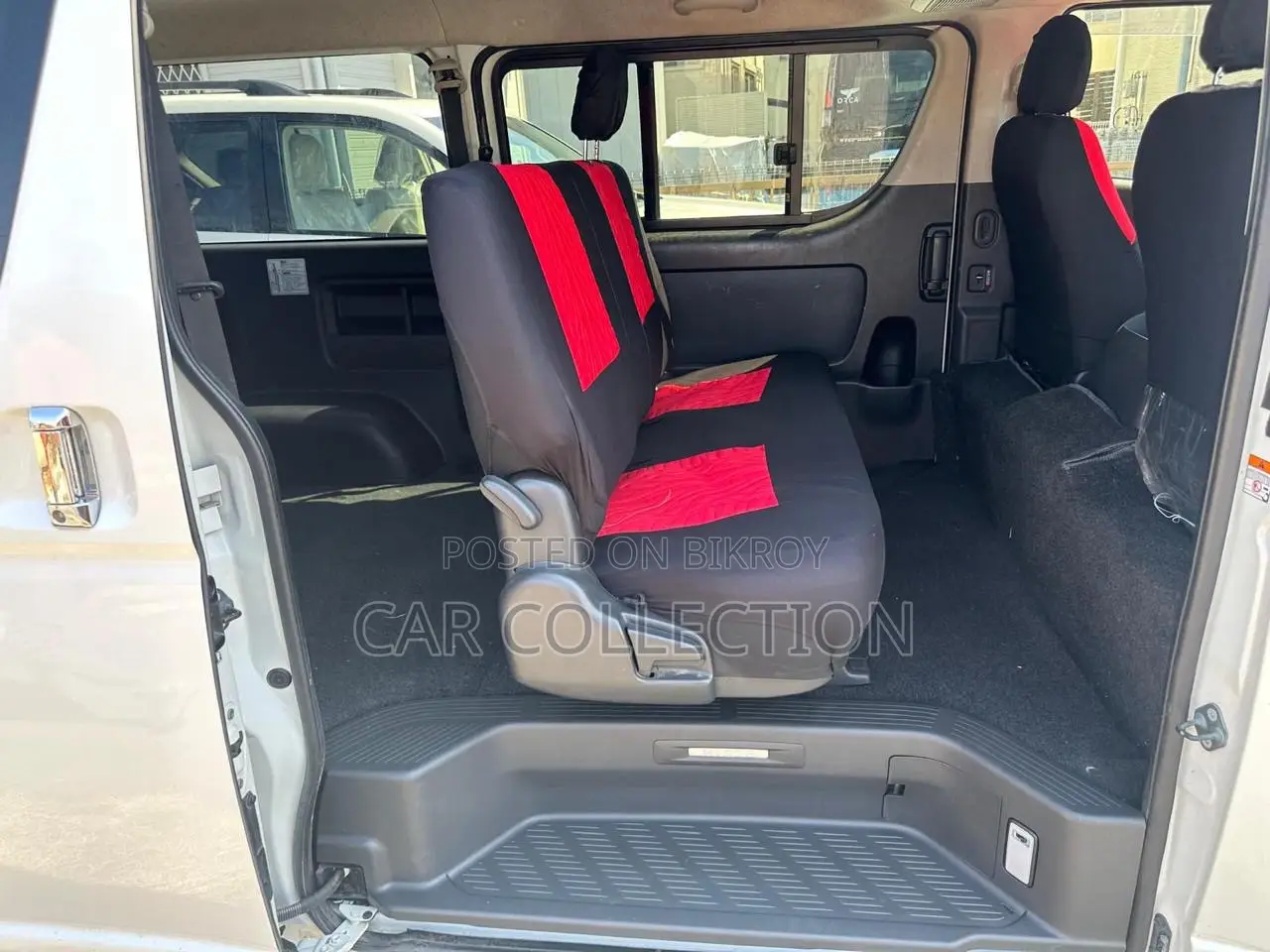 Toyota Grand HiAce 2002 Pearl